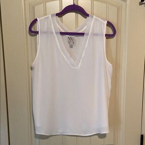 W by Worth Elegant White V-Neck Tank Top